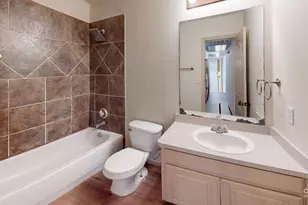 2335 N Elm St, Denton, TX 76201 - Photo 15
