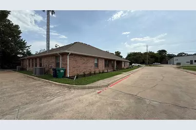 2335 N Elm Street, Denton, TX 76201 - Photo 3
