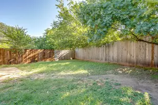 6725 Glenbrook Ln, Fort Worth, TX 76133 - Photo 19