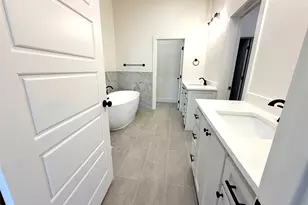 2004 Collin St, Weatherford, TX 76085 - Photo 21