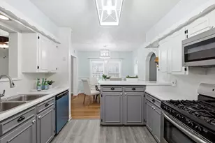 415 S Britain Rd, Irving, TX 75060 - Photo 9