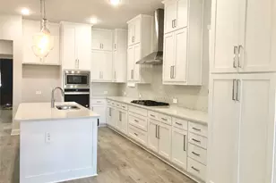 12978 Wimbledon Way, Farmers Branch, TX 75234 - Photo 3