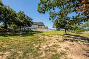 117 Rock Salt Dr, Springtown, TX 76082 - Photo 35