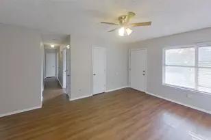 701 S Valentine Dr, Sherman, TX 75090 - Photo 3