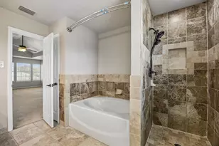 4217 Bent Oaks Dr, Arlington, TX 76001 - Photo 17