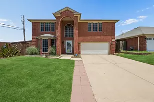 4217 Bent Oaks Dr, Arlington, TX 76001 - Photo 1