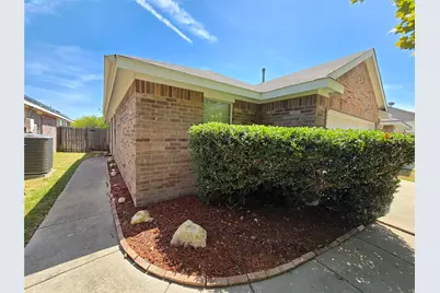 8928 Sunny Hollow Drive, Fort Worth, TX 76179 - Photo 5