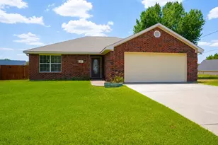 307 Coral Reef St, Gun Barrel City, TX 75156 - Photo 1