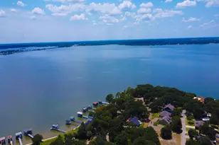 307 Coral Reef St, Gun Barrel City, TX 75156 - Photo 5