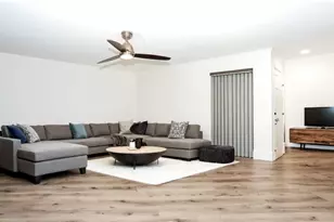 16301 Ledgemont Ln, Addison, TX 75001 - Photo 3
