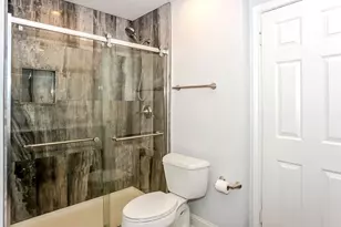 16301 Ledgemont Ln, Addison, TX 75001 - Photo 11