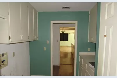 717 Tulane Street, Beverly Hills, TX 76711 - Photo 17