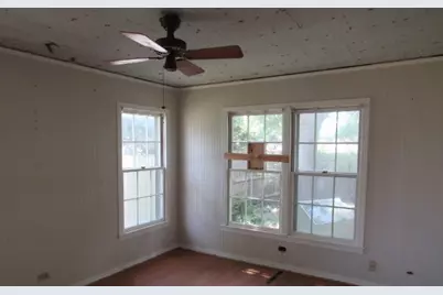 717 Tulane Street, Beverly Hills, TX 76711 - Photo 13