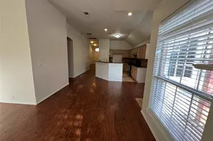 334 Touchdown Dr, Irving, TX 75063 - Photo 17