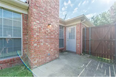 334 Touchdown Drive, Irving, TX 75063 - Photo 31