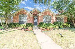 334 Touchdown Dr, Irving, TX 75063 - Photo 1