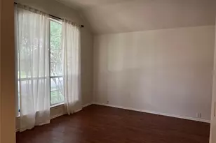334 Touchdown Dr, Irving, TX 75063 - Photo 5