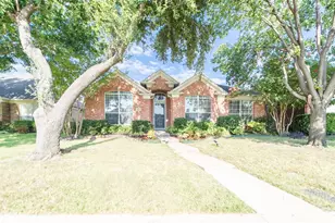 334 Touchdown Dr, Irving, TX 75063 - Photo 3