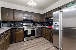 202 Fleetwood Ct, Arlington, TX 76014 - Photo 9