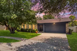 202 Fleetwood Ct, Arlington, TX 76014 - Photo 1