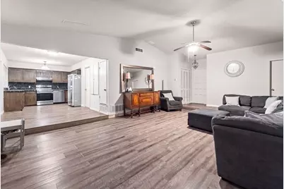 202 Fleetwood Court, Arlington, TX 76014 - Photo 5