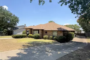 2800 Clearmeadow St, Bedford, TX 76021 - Photo 29