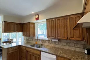 2800 Clearmeadow St, Bedford, TX 76021 - Photo 5
