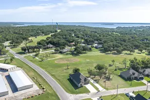 648 Half Moon Way, Runaway Bay, TX 76426 - Photo 3