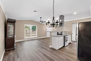 2007 Red Cloud Dr, Dallas, TX 75217 - Photo 7