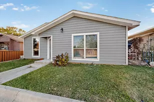 2007 Red Cloud Dr, Dallas, TX 75217 - Photo 1