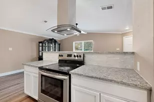 2007 Red Cloud Dr, Dallas, TX 75217 - Photo 11