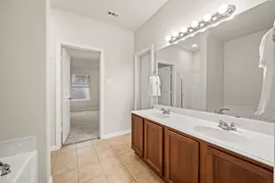 2401 Castle Creek Dr, Little Elm, TX 75068 - Photo 23