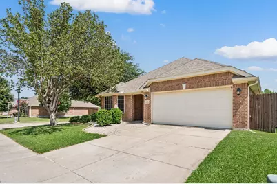 2401 Castle Creek Drive, Little Elm, TX 75068 - Photo 3