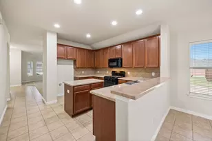 2401 Castle Creek Dr, Little Elm, TX 75068 - Photo 11