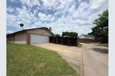 5218 Barcelona Drive, Garland, TX 75043 - Photo 35