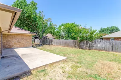 2506 McKensie Lane, Grand Prairie, TX 75052 - Photo 29