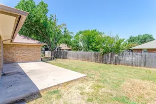 2506 McKensie Ln, Grand Prairie, TX 75052 - Photo 29