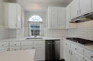 1908 Tophill Dr, Flower Mound, TX 75022 - Photo 13