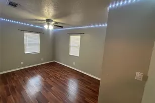 910 NE 31st, Grand Prairie, TX 75050 - Photo 29