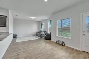 9752 New Bern Dr, Fort Worth, TX 76108 - Photo 5