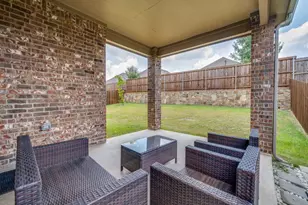 1717 Green Valley Wy, Celina, TX 75009 - Photo 9