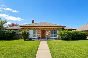 1912 Kentwood Ln, Carrollton, TX 75007 - Photo 1