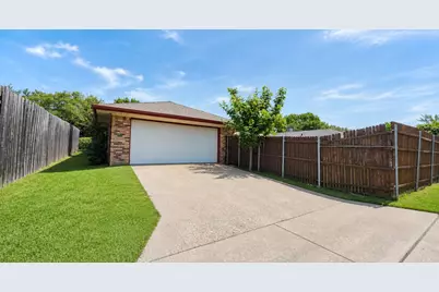 1912 Kentwood Lane, Carrollton, TX 75007 - Photo 17