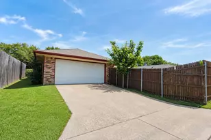 1912 Kentwood Ln, Carrollton, TX 75007 - Photo 17