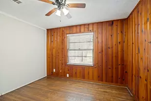 1913 Landa Dr, Garland, TX 75042 - Photo 9