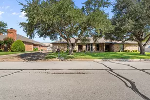 5110 Ledgestone Dr, Fort Worth, TX 76132 - Photo 3