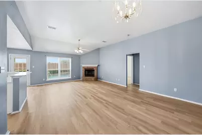 1912 Lennox Lane, Arlington, TX 76018 - Photo 7
