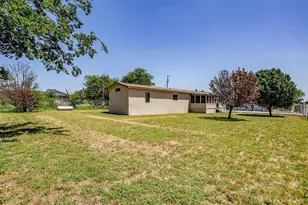 3216 Redwood Dr, Granbury, TX 76048 - Photo 27