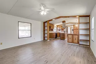 3216 Redwood Dr, Granbury, TX 76048 - Photo 5