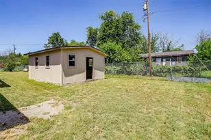 3216 Redwood Dr, Granbury, TX 76048 - Photo 31
